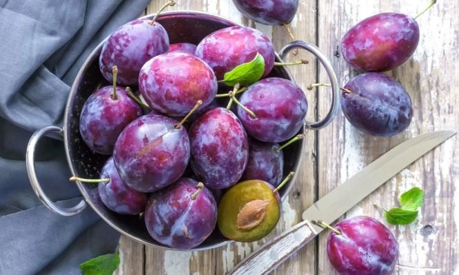 Τα δαμάσκηνα συμβάλλουν κατά του καρκίνου παχέος εντέρου, του διαβήτη και των καρδιακών προβλημάτων!